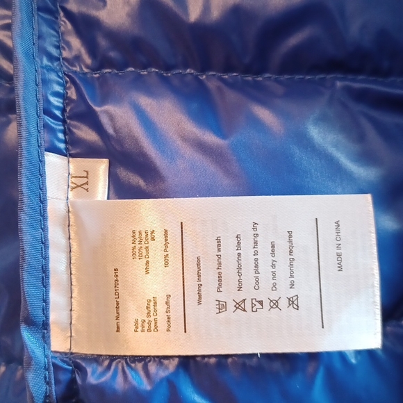 Ladies quilted down hooded jacket packable - Picture 3 of 8